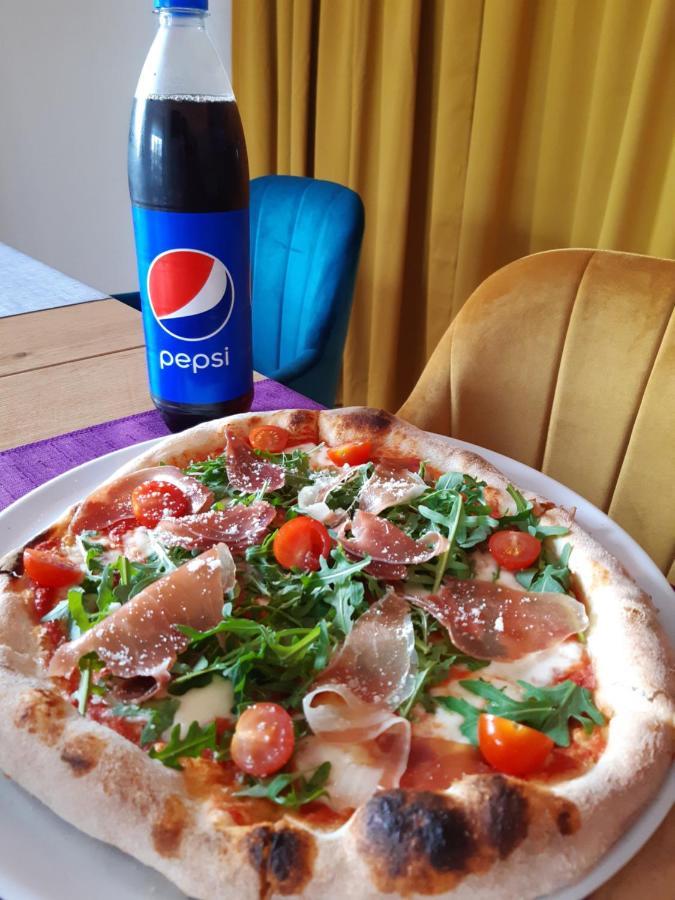 Route One - Restauracja&Pokoje Hotelowe&Pizza Zgierz Esterno foto